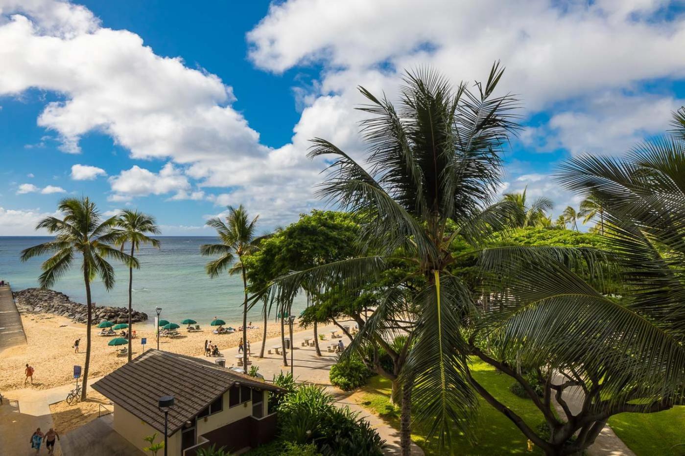 Waikiki Shore By Outrigger Honolulu Exterior photo